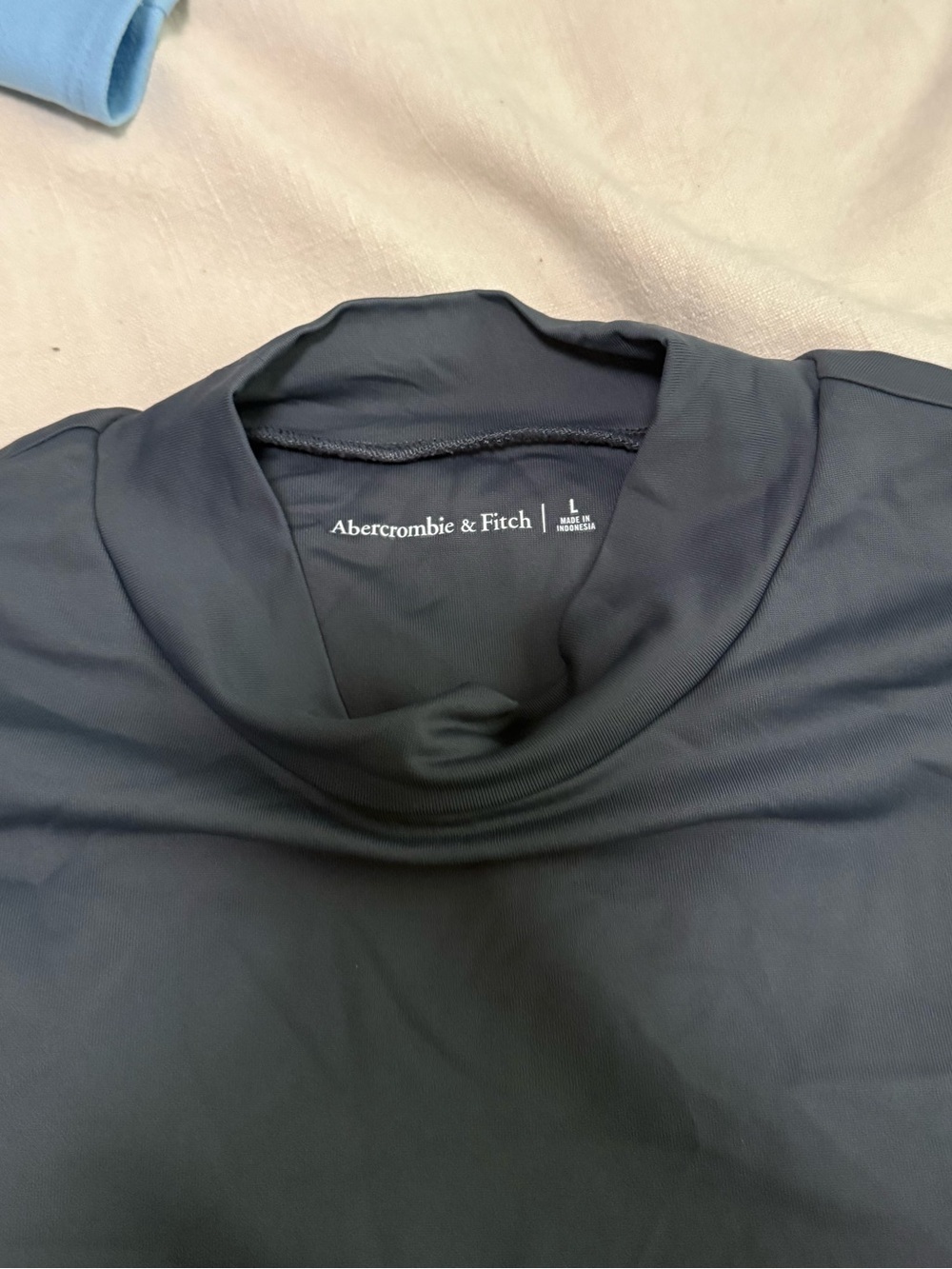 Abercrombie Mock Neck Short Sleeve Seekmless Tee - Characol - Picture 2 of 5